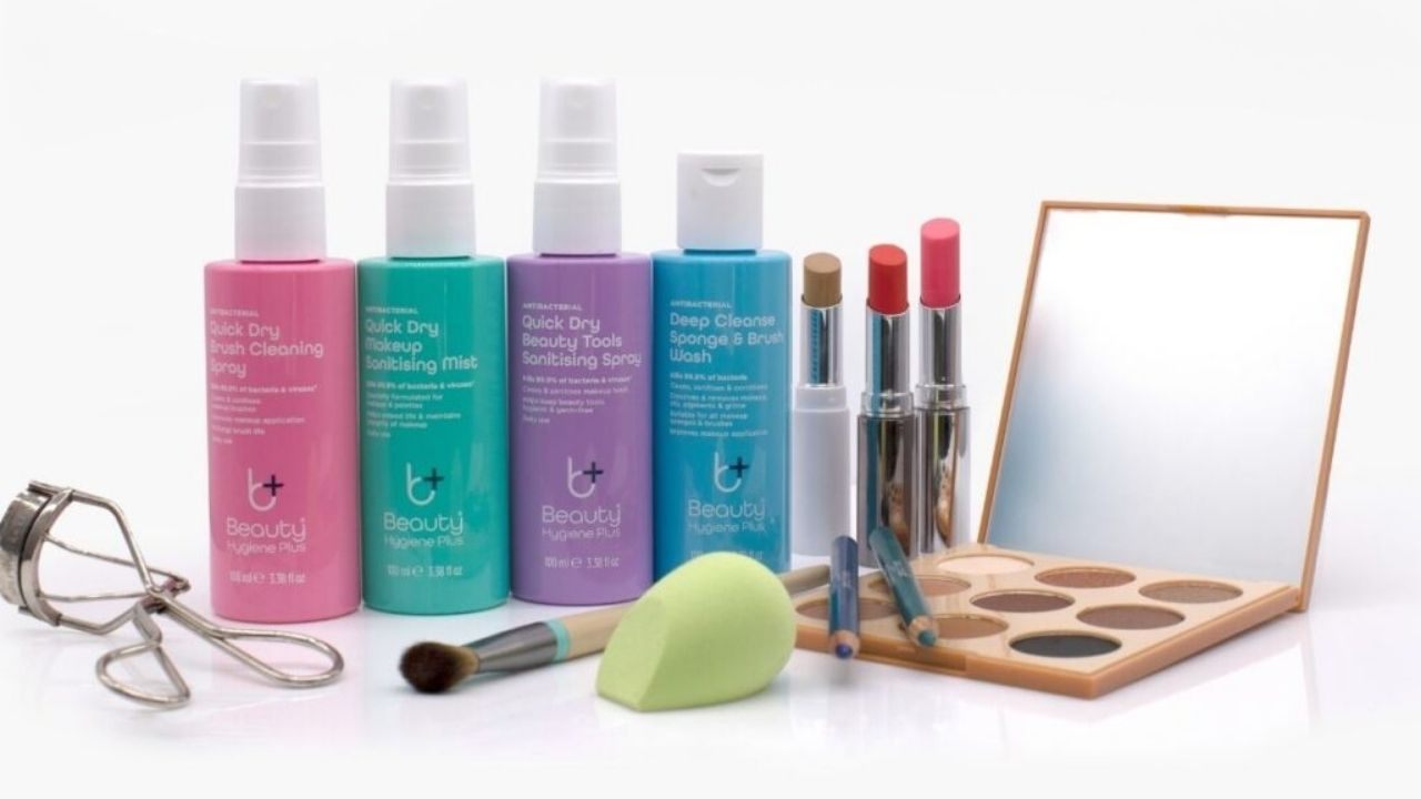 How To Keep Beauty Tools Clean And Safe: A Simple Routine For Daily Hygiene