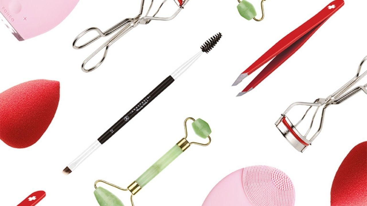 How To Clean And Maintain Beauty Tools: Practical Methods That Actually Work